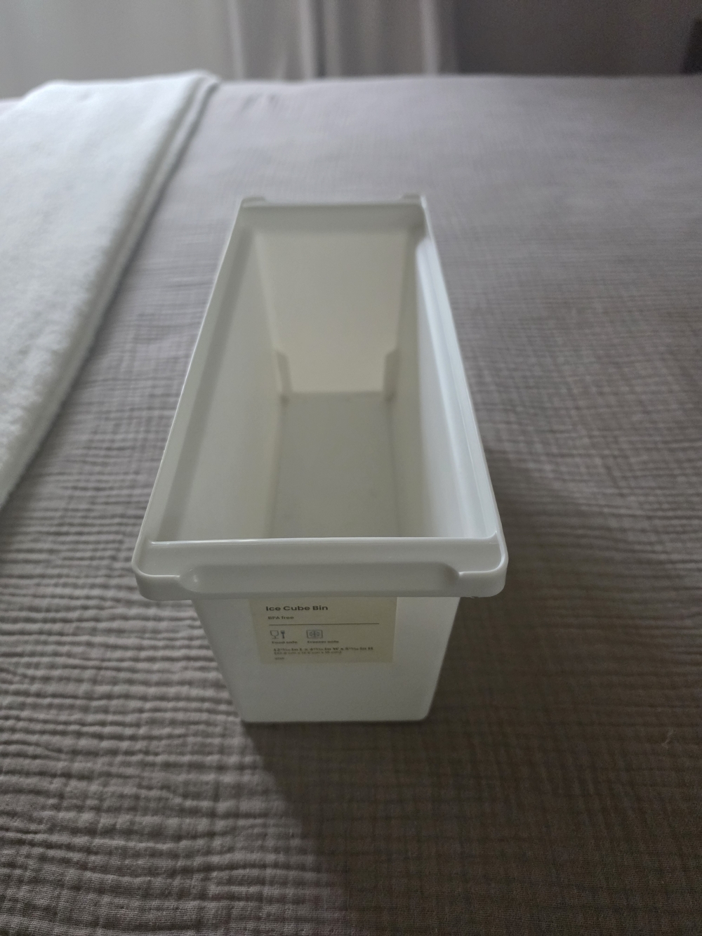 White Plastic Ice Cube Bin